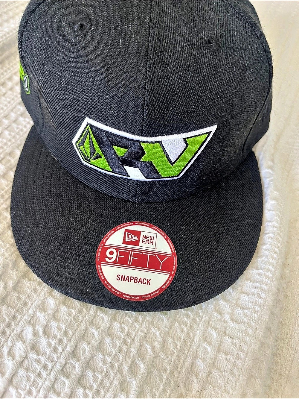 New Era 9FIFTY Ryan Villapotto Snapback Cap in Black & Green Like New